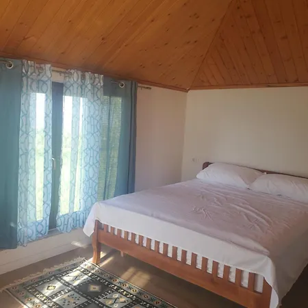 Гостевой дом Dea's Village House-bujtina Dea