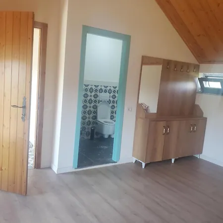 Dea's Village House-bujtina Dea Гостевой дом Peshkopi