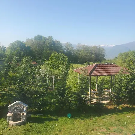 Dea's Village House-bujtina Dea Гостевой дом